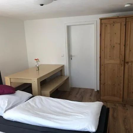 Guest Appartements Mit 2 Getrennten Schlafzimmern Fuer 4 Personen 24H Check In Aalen Exterior photo